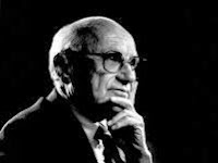 Beberapa Kelemahan Teori Moneter Milton Friedman