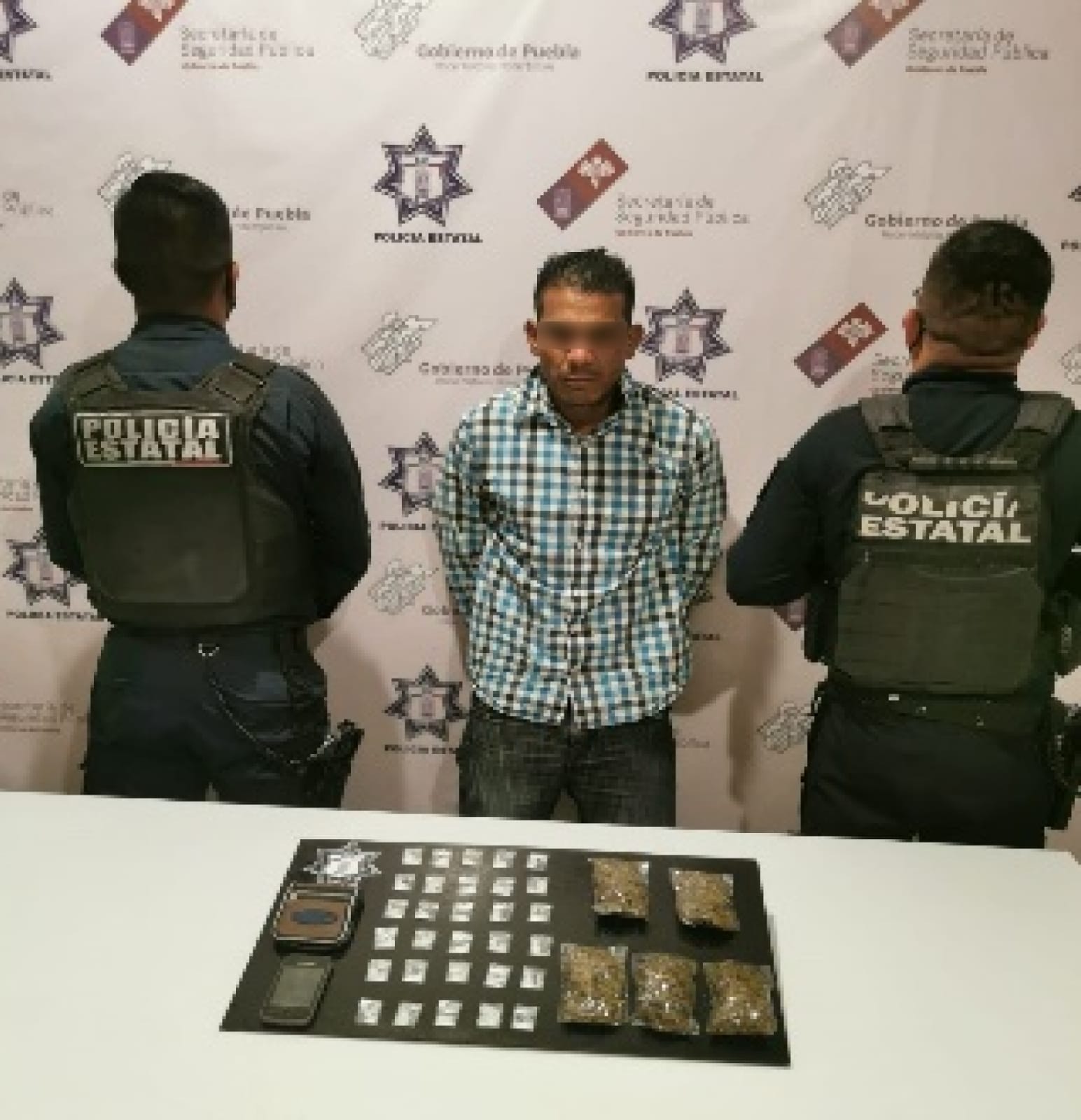 Detienen a integrante de la banda de “El Pollo”.