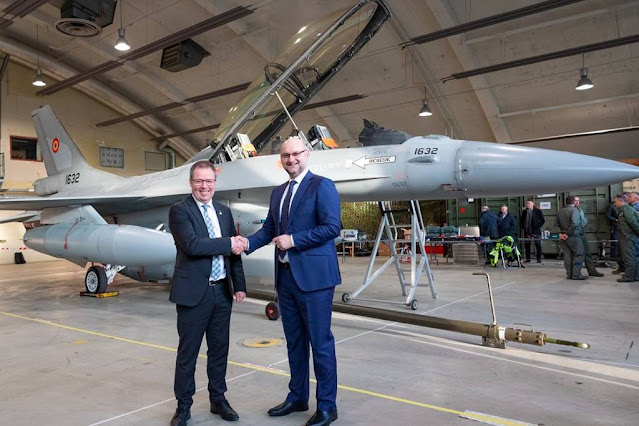Romania receives first F16 Norway