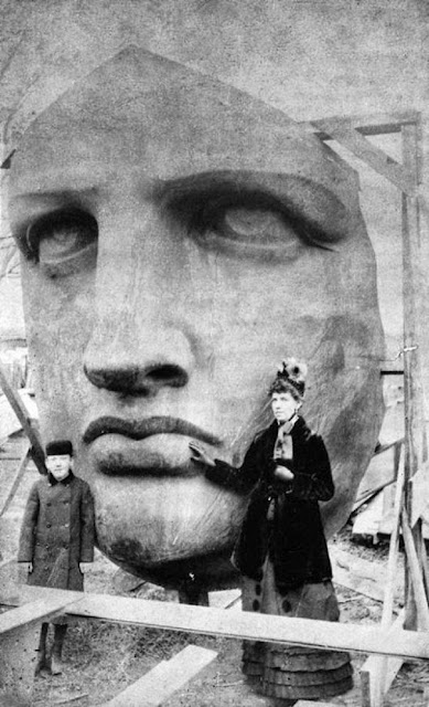  Распаковка головы Статуи Свободы, 1885 г.