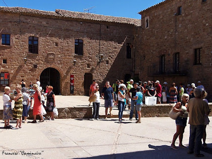 Arribant a la Plaça del Monestir. Autor: Francesc "Caminaire"
