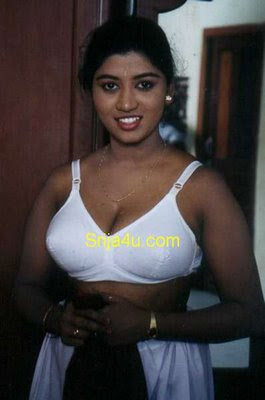 Tamil College Aunty Open in blouse