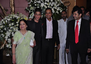 Shah Rukh Khan, Amitabh Bachchan, Aishwarya Rai, Abhishek 
Bachchan, Hrithik Roshan, Madhavan, Suzzane, Preity Zinta, Kangan Ran