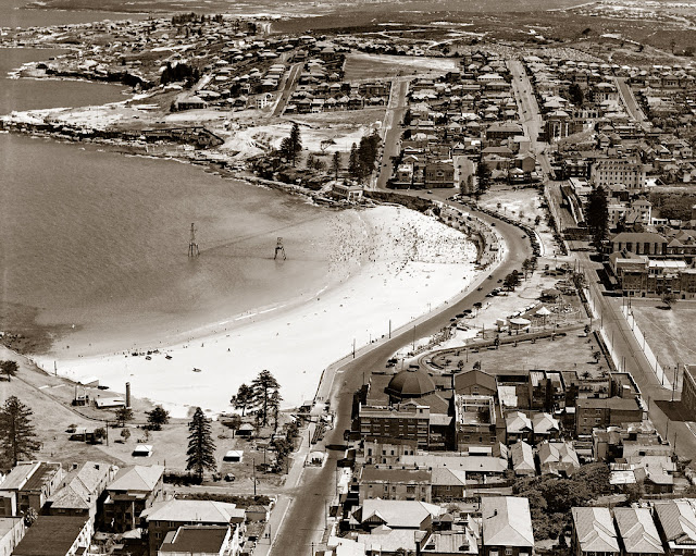 Coogee Beach, Sydney, 15 June 1942 worldwartwo.filminspector.com
