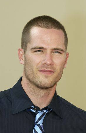 Luke Macfarlane Profile Pics Dp Images