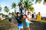 surf30 wsl tahiti pro 2022 Miguel Pupo 22Tahiti  QUA3919 Damien Poullenot