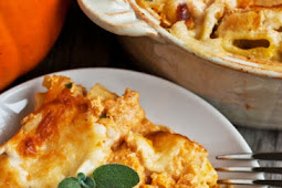 CREAMY PUMPKIN PASTA BAKE