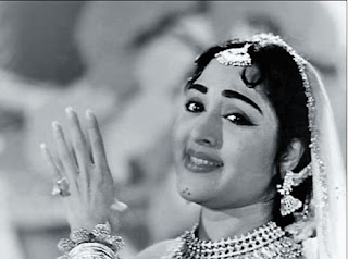 Vyjayanthimala+down+the+ages2.JPG (400×298)