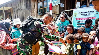 Dampingi Walikota Jayapura Timbulkan Semangat Membaca Anak-anak Perbatasan Papua