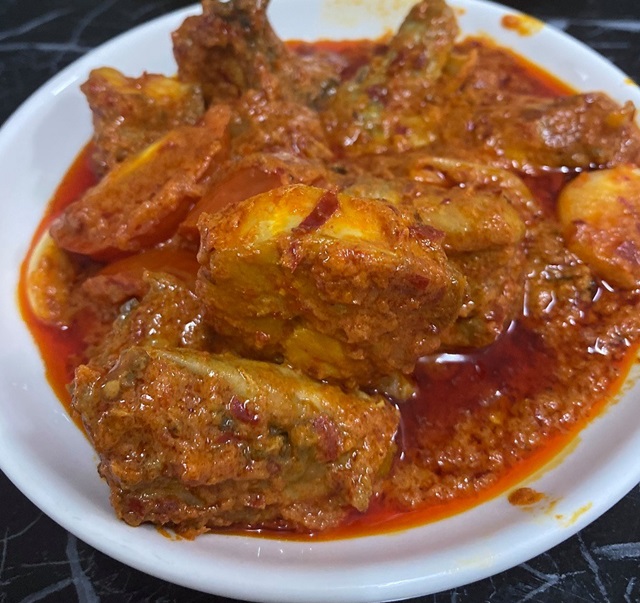 10 Resepi Masak Merah Ayam, Daging, Ikan, Udang Dan Telur Yang Sedap Tak Terperi