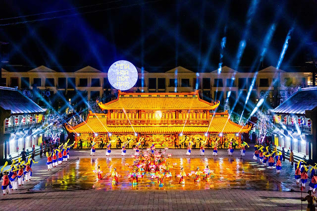 Show Tinh hoa Việt Nam – Grand World Phú Quốc
