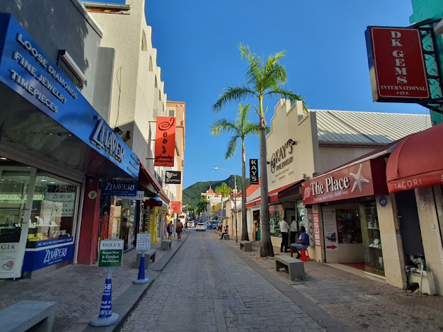 St Maarten