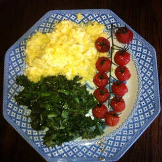 Wheat Free Breakfasts, eggs tomatoes and kale