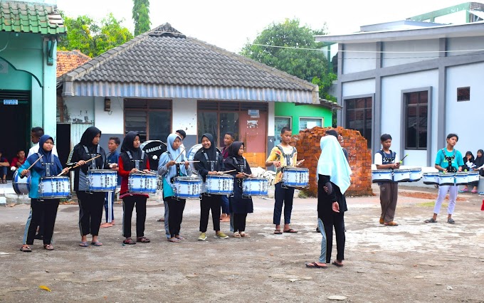 Kegiatan Latihan Marching Band 