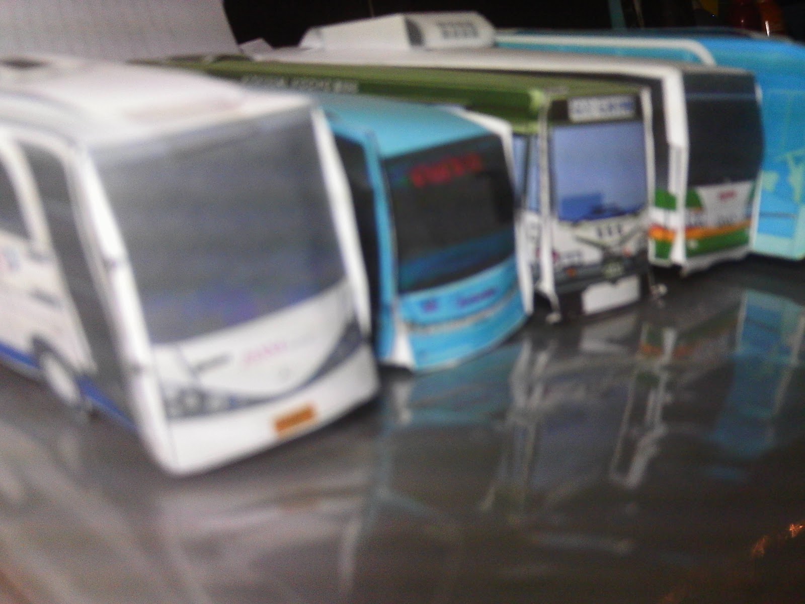 paper craft miniature bus Indonesia: kerajinan miniatur bus di ...