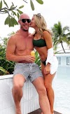 Chris Lynn Happy moments with his Girlfriend.