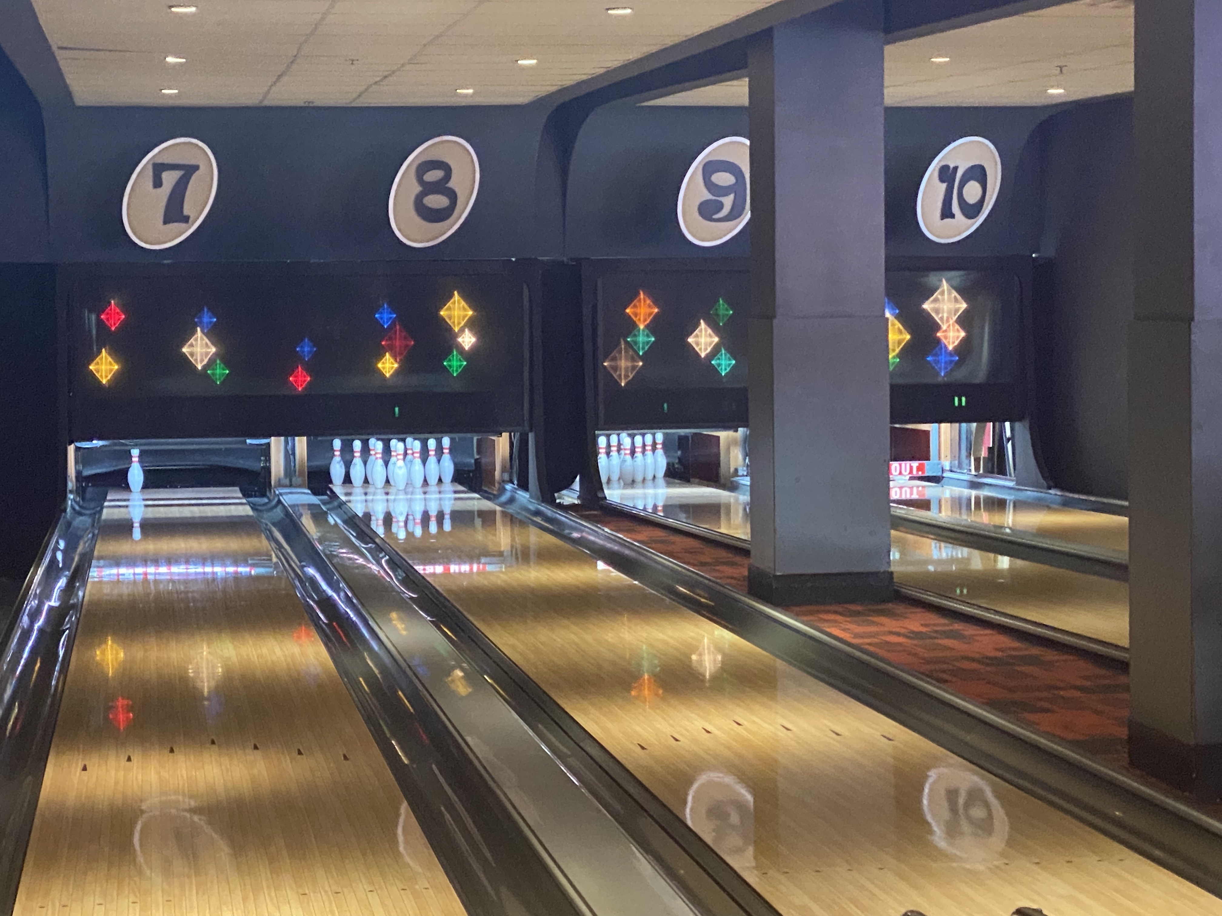 Splitsville Disney Springs: Epic Bowling, Food & Family Fun (Review)