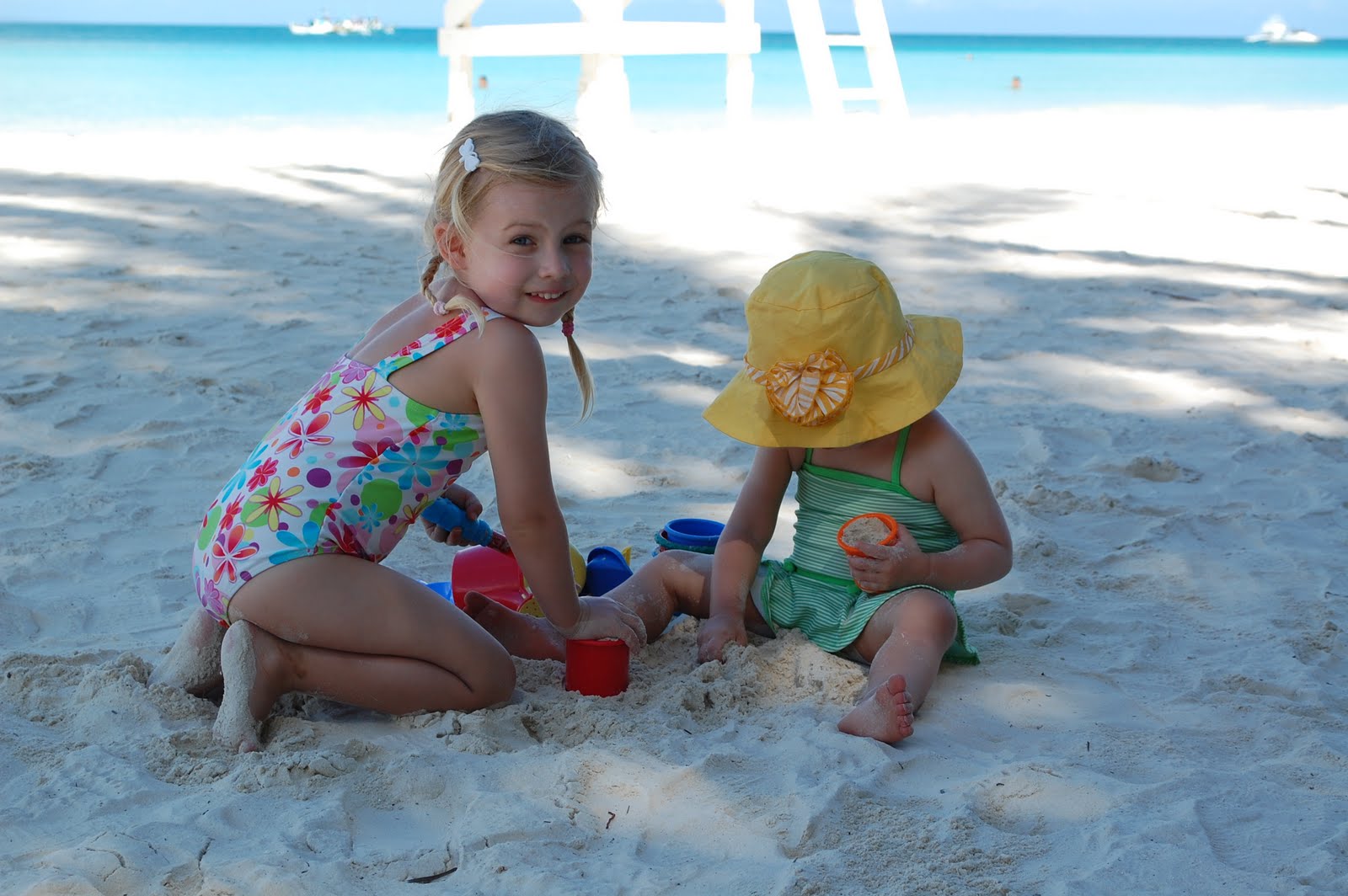 Our Yuppie Life: beach babes