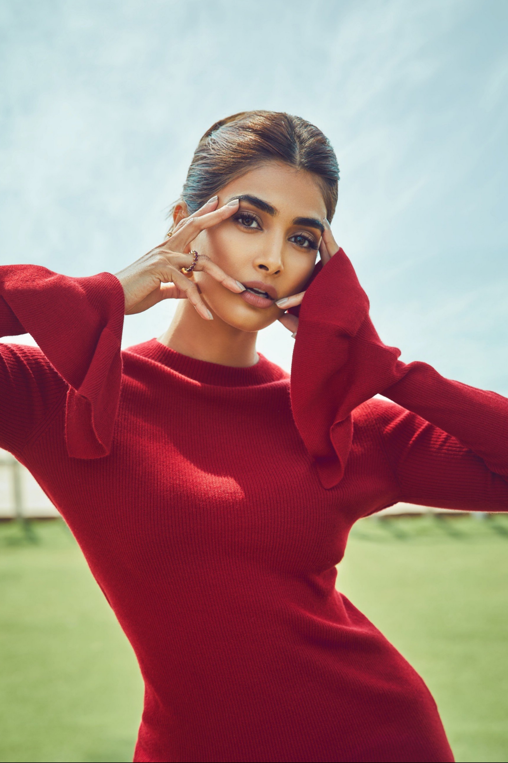 Pooja Hegde HD UHD High Re-Solution Photo Pooja Hegde HD UHD High Re-Solution Photo