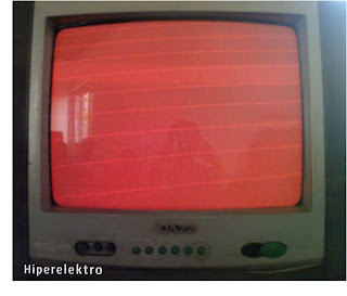 Memperbaiki Gambar TV Berwarna Merah Bergaris-Garis-Hiperelektro