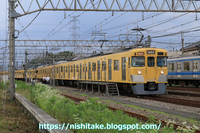 たまたま2403F+2455Fの出庫に遭遇。16：32に出発しました。　南入曽車両基地　2022.6.10