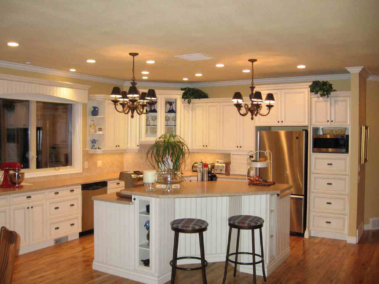 Kitchen Pictures With White Cabinets