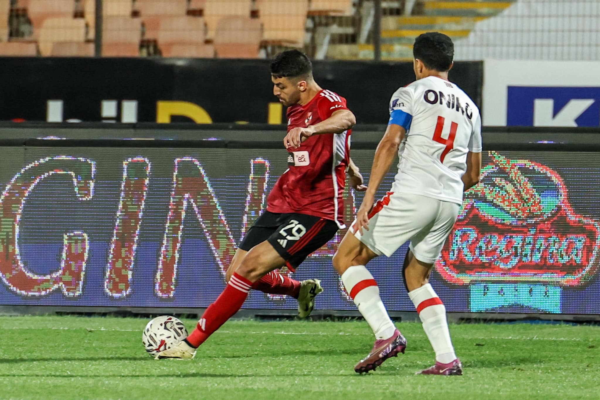 أيمن يونس: الزمالك مطالب بتحقيق الكونفدرالية والقمة بمثابة استعاة الهيبة