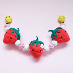 Colgante para carro fresas a crochet