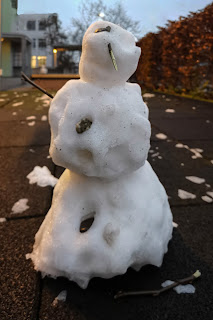 Vergänglicher Schneemann