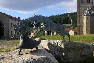 Estátua de Marie-Jeanne Valet na vila de Auvers, sul da França