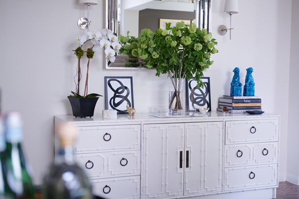 Paloma Contreras Design | Circa Lighting Bryant Sconces | Bamboo Chest | Foo Dogs | Abstract Art | Photography by Kate LeSueur