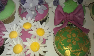 Cupcake Decorating Class - The Happy Cupcake Kitchen Cardiff