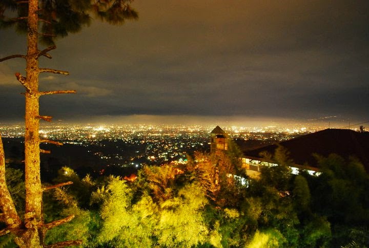 Pemandangan Lampu Kota Bandung