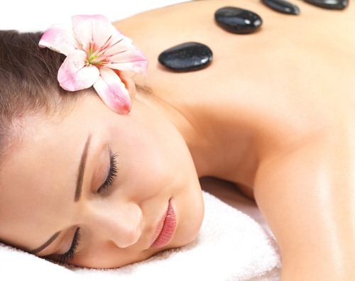 Hot stone massage in the day spa