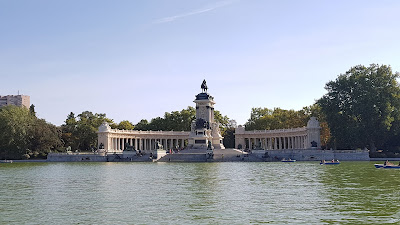 parco con lago