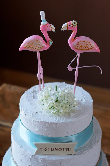 https://www.etsy.com/listing/152800546/pink-flamingos-in-love-wedding-cake?ref=shop_home_feat_1