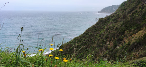 La Playa de Tablizu desde el sendero. Etapa Soto de Luiña - Cadavedo