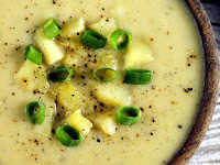 Creamy Vegan Potato Leek Soup