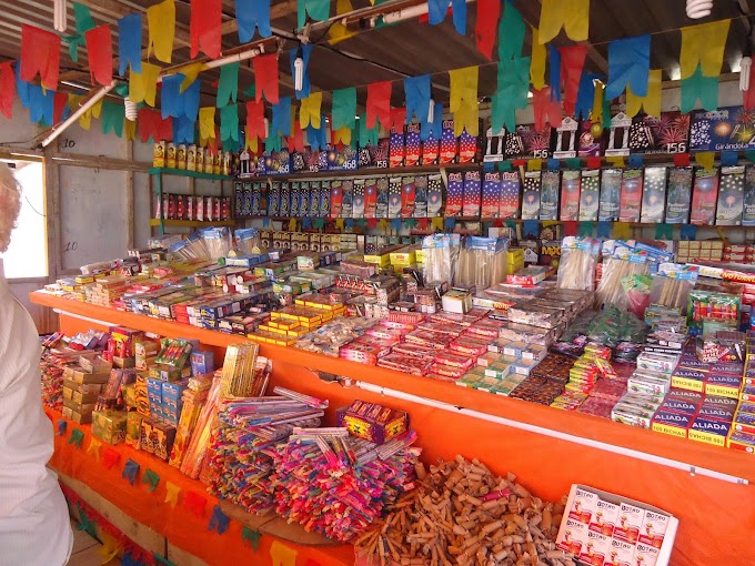 Muito cuidado com as crianças no manuseio de fogos