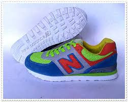 Contoh Sepatu New Balance Wanita terbaru