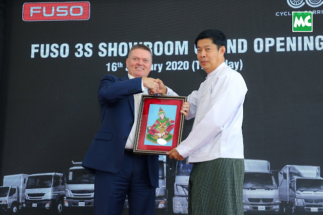 FUSO Myanmar Car Showroom ဖွင့်ပွဲ