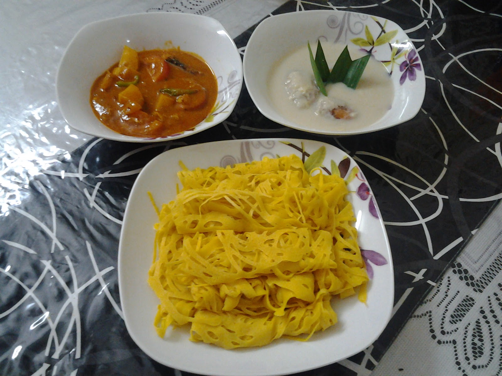 Kasih Nan AbadiSelamanya::~: Roti Jala + Kuah Durian 
