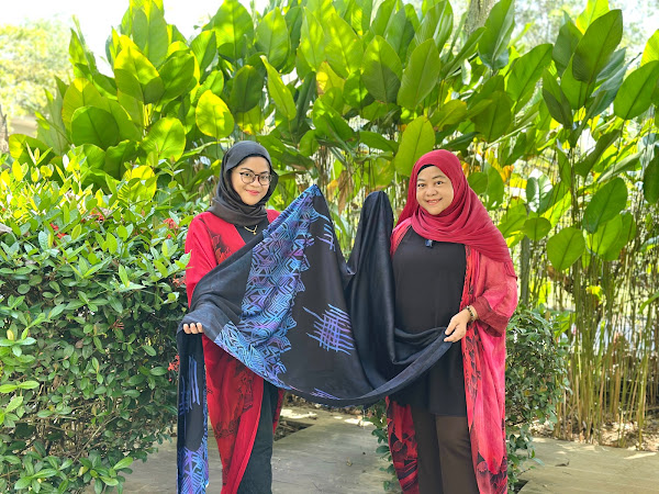 Founder of Masterpiece by Masrina Abdullah, Masrina Abdullah (Right) with Co-Founder and Creative director, Mayamin Azlan with one of the ASEAN Batik Design Attire