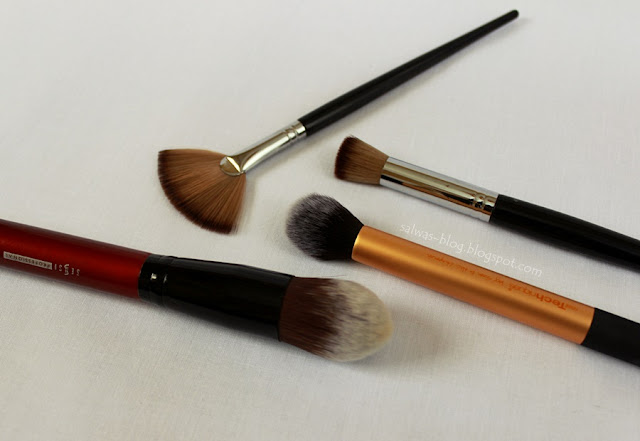 فرش المكياج الإحترافية  | Professional Makeup Brushes ، مدونات الجمال ، بيوتي بلوقر ، فرش مكياج ، ريل تكنيك ، اضاءة ، كونتور ، مكياجي ، مدونة سلوى ، salwa's blog