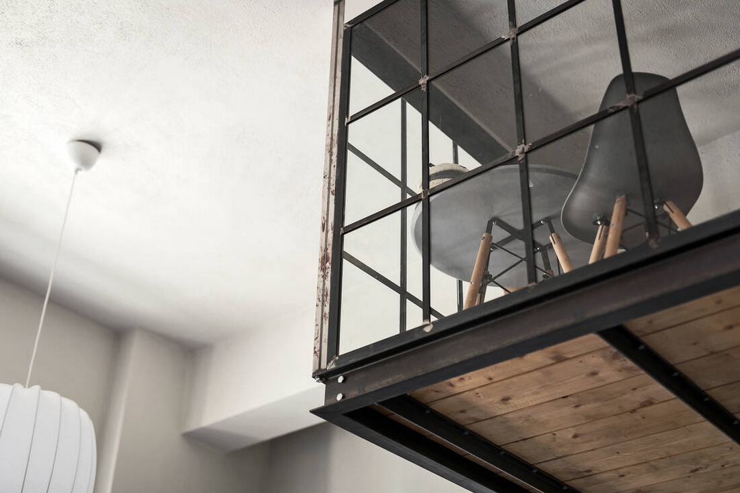 CHAMBRE SUSPENDUE OU MEZZANINE