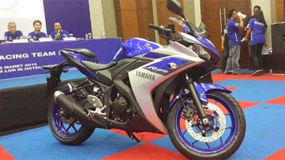 Yamaha R25 versi ABS 2015:  Perbedaan Harga & Fiturnya