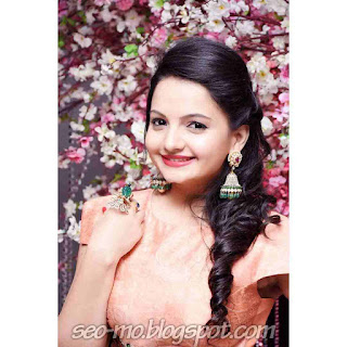 Foto Cantik Giaa Manek Terbaru