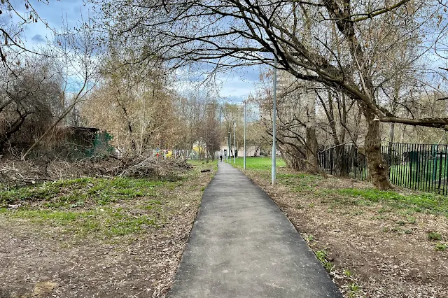Очаковское шоссе, дворы