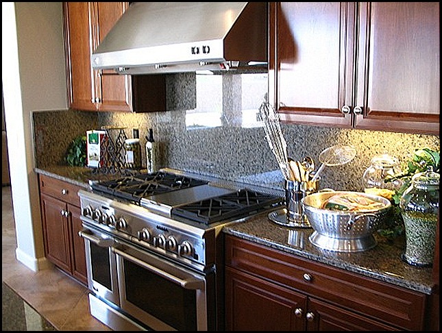 granite (550x413)