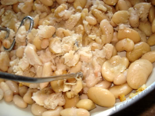 mashed cannelini beans